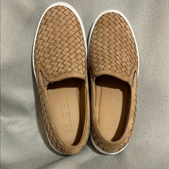 NWOT M. GEMI Leather “The Cherico” Women’s Loafers Size 39 - Picture 1 of 6